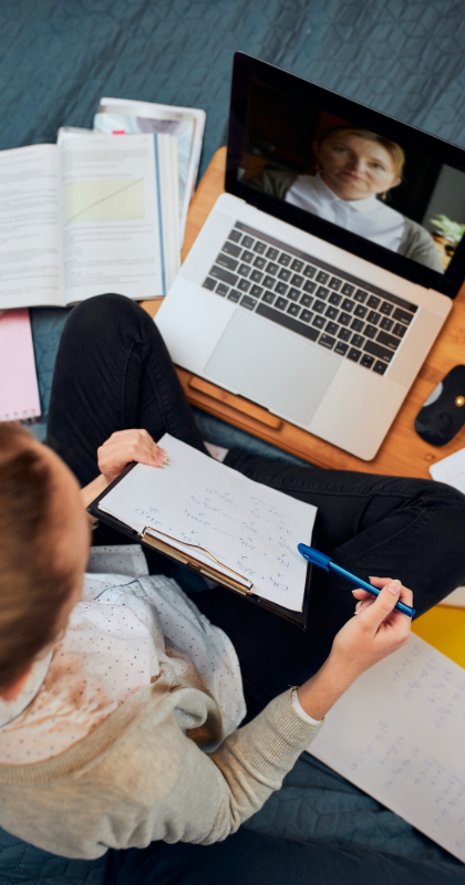 Student learning online with a tutor